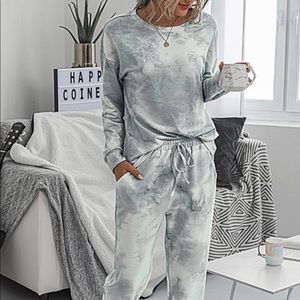 New Tye Dye Long Sleeve Top & Jogger Set